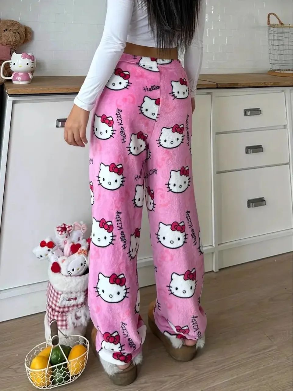 ?Material algodão é pelúcia  calça hello Kitty <br>   Calça Hello Kitty moda opcional.... - Foto 2