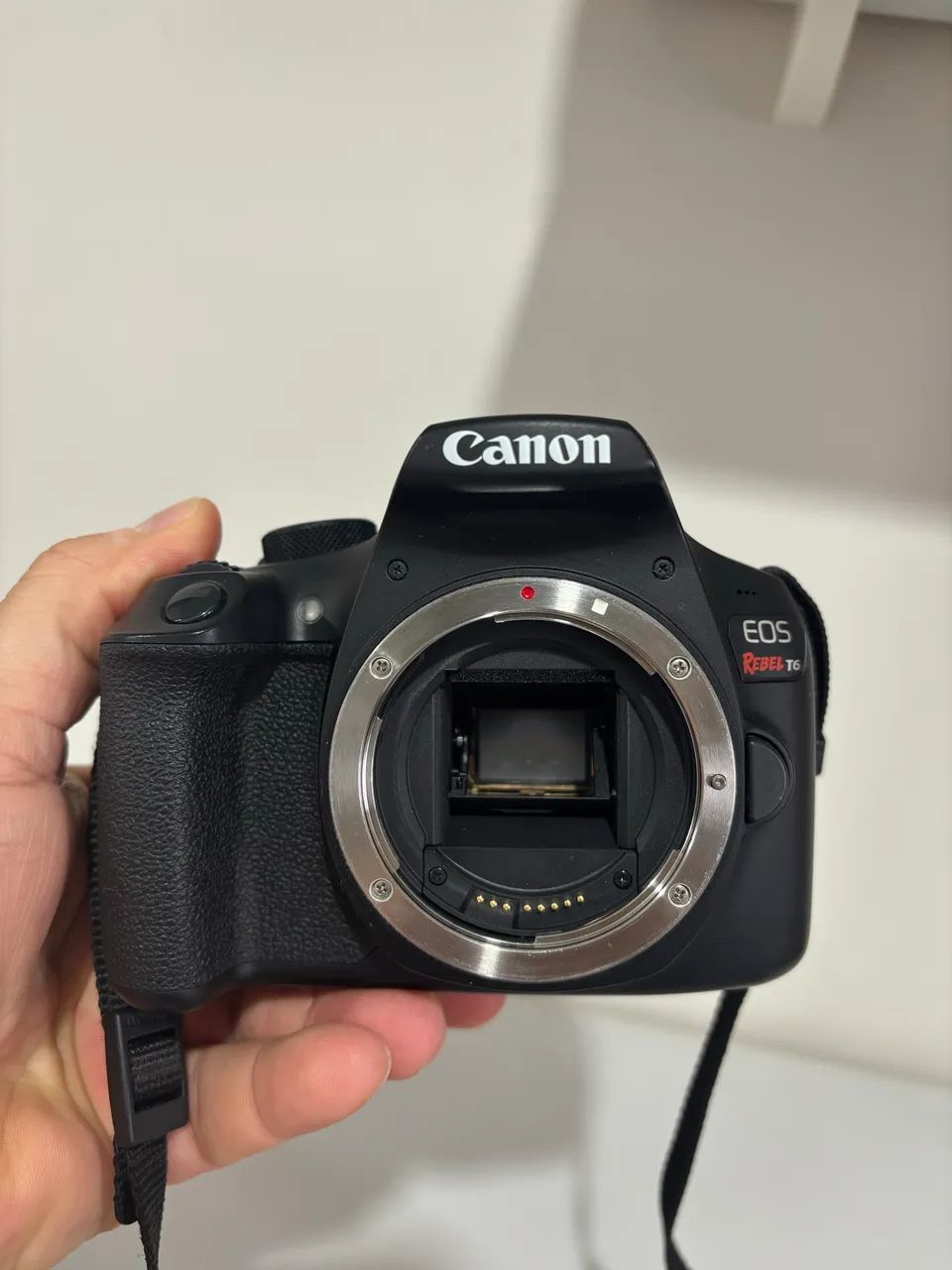 Canon EOS Rebel T6 + 2 Lentes (18-55mm + 24mm f/2.8) - Excelente estado - Foto 4