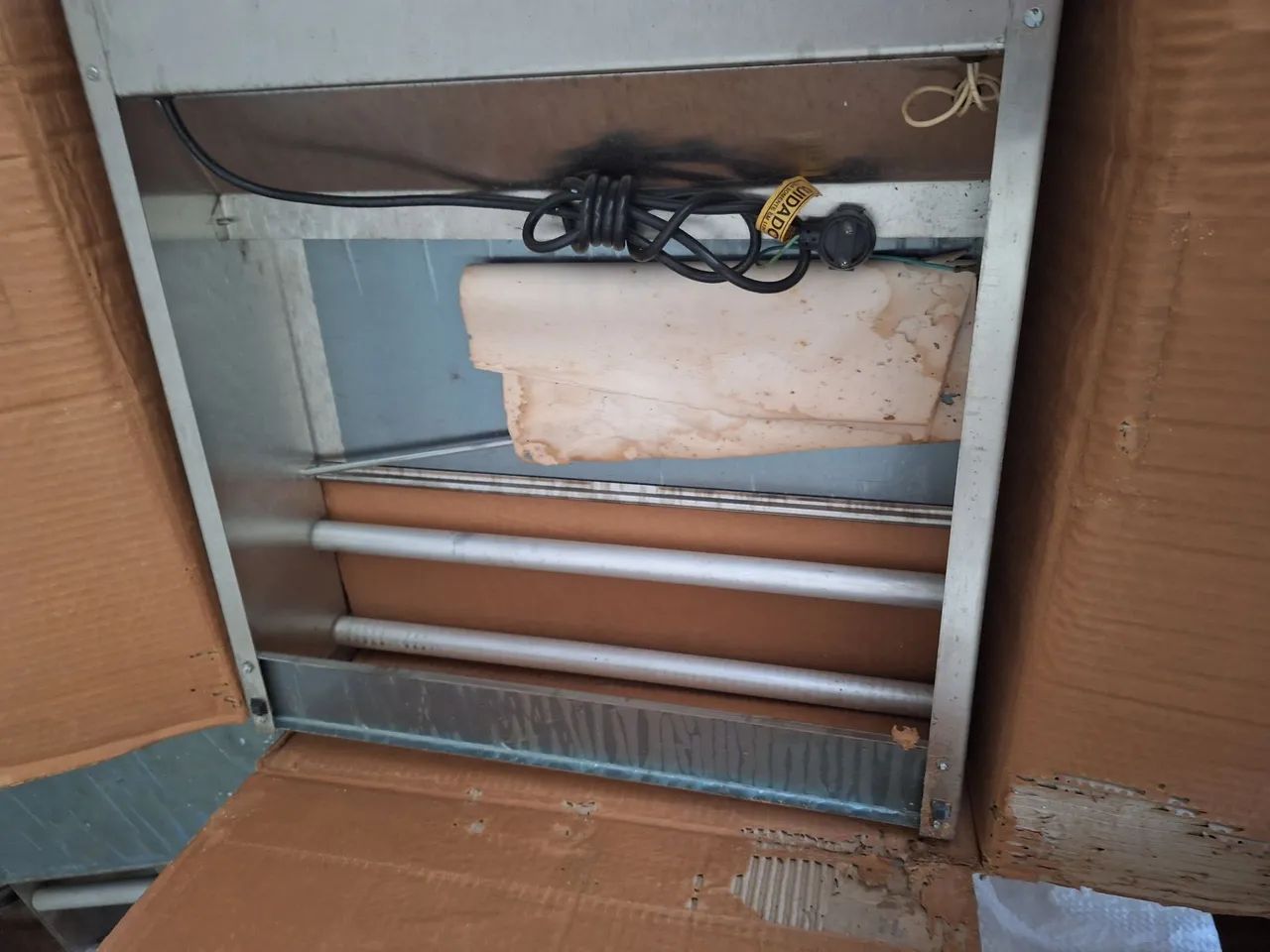 Maquina em aço inox para embalar 220v NOVA 