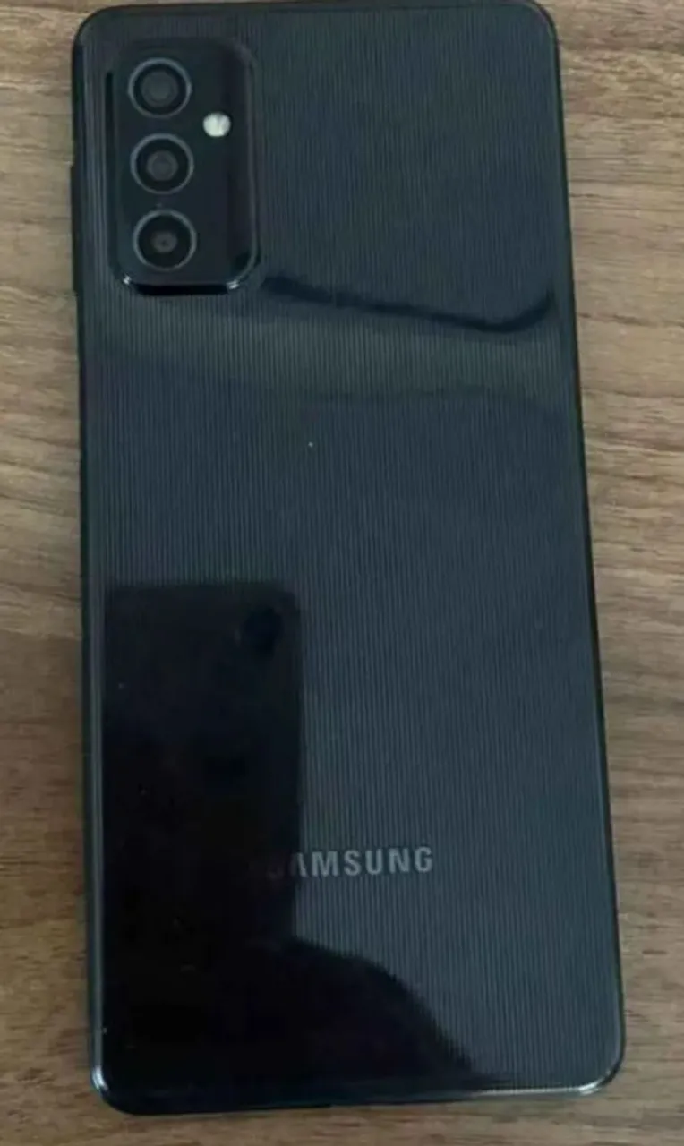 Samsung M52 5G 128GB 6+4 10 RAM Um míssel muito rápido e potente Tela super amoled 