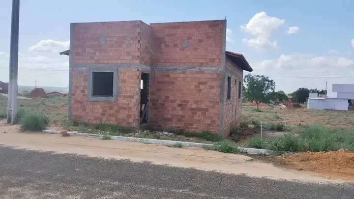 Casa a venda em Uruçuí-pi