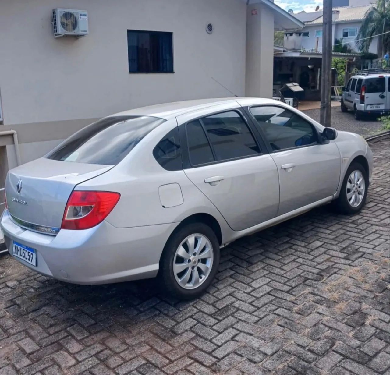 Vende-se Renault Symbol R$16.000