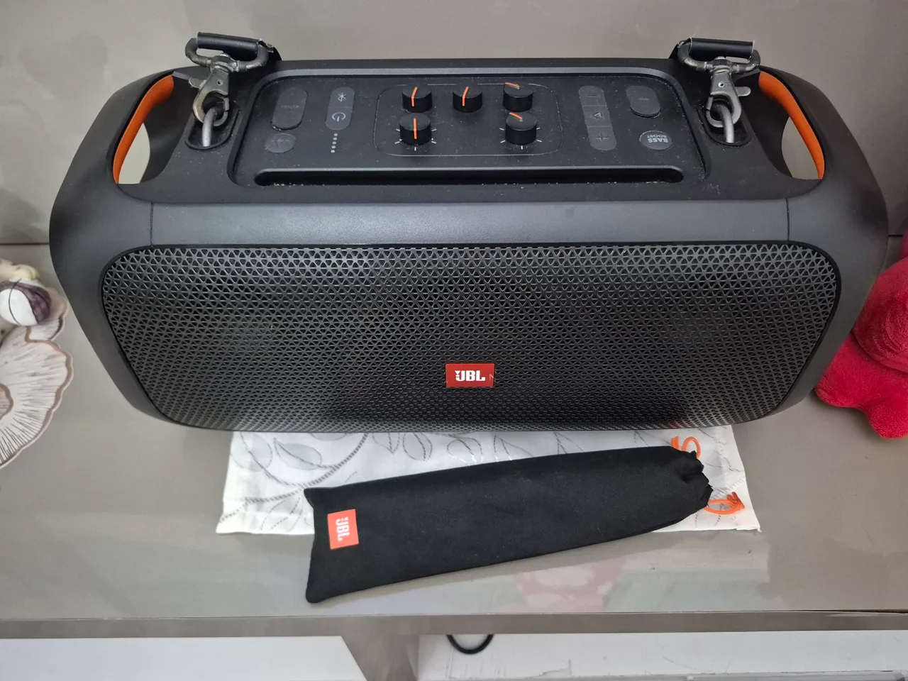 Jbl partybox on The go com microfone