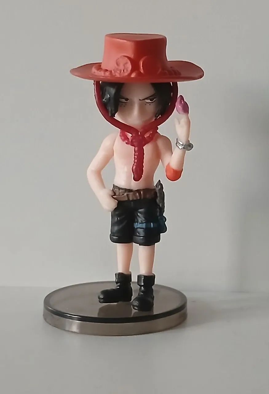 BONECO ACTION FIGURE MINIATURA ONE PIECE PORTGAS D ACE