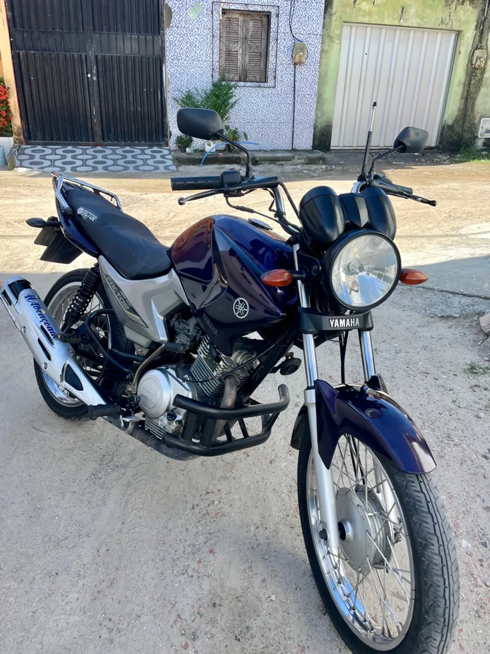 Factor YBR 125 ano 2012