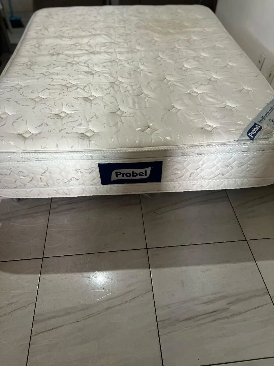 Colchão Probel em Ótimo Estado