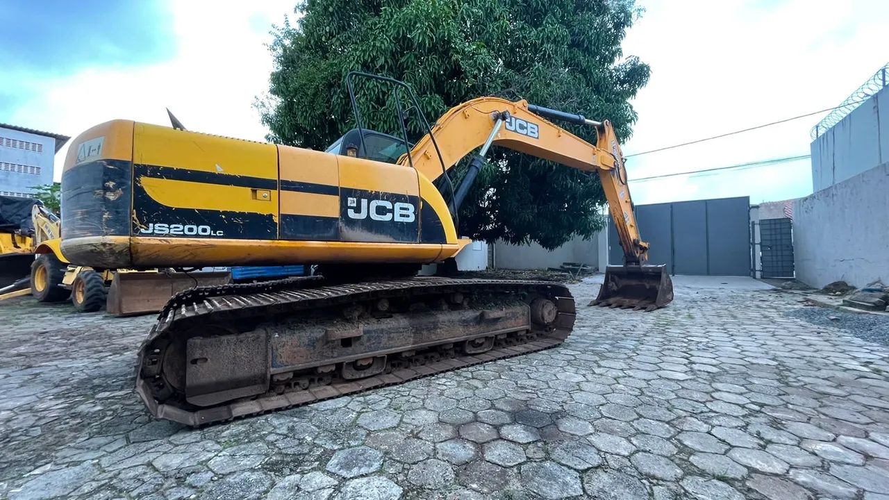 ESCAVADEIRA JCB JS 200 LX - Foto 5