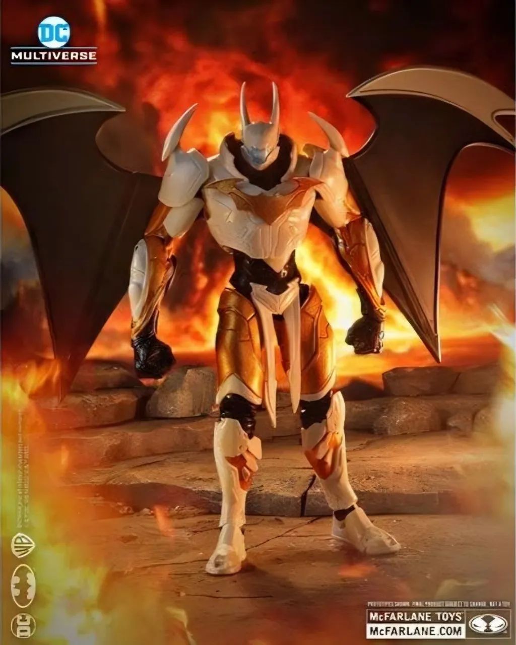 BATMAN FINAL BATSUIT JUSTICE LEAGUE DC MULTIVERSE MCFARLANE MEGAFIGURE - Foto 2