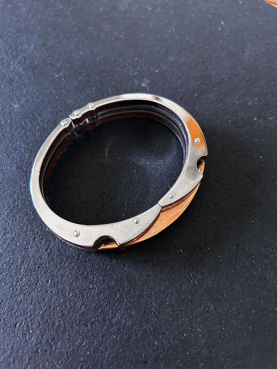 Bracelete em aço, madeira e bronze - Foto 2