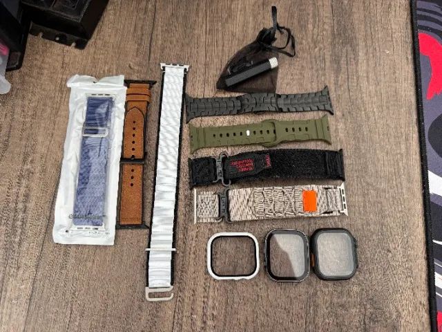 Kit 7 Pulseiras + 3 Cases Bumper p/ Apple Watch 44/45/46mm e Ultra - Perfeito Estado!