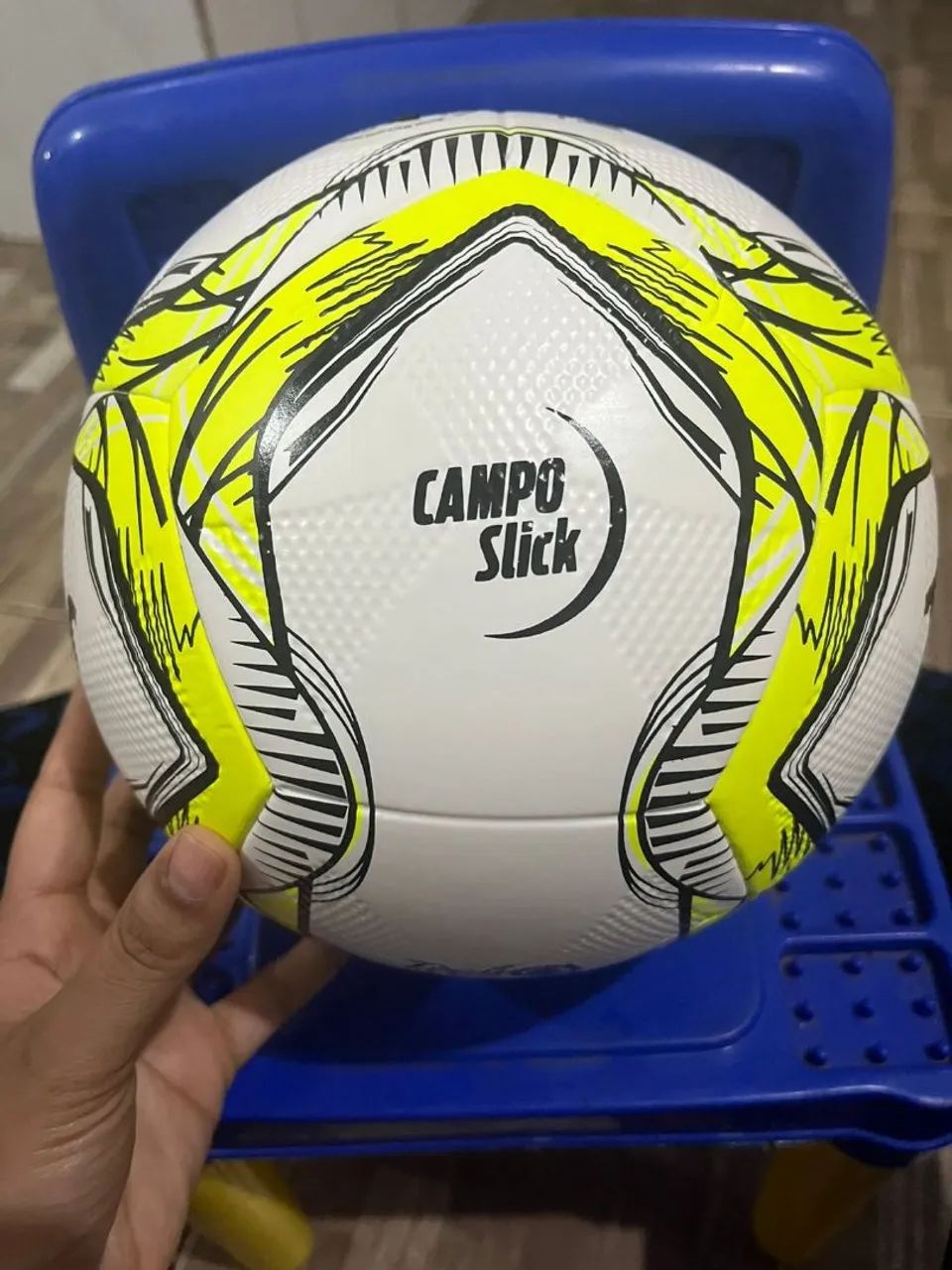 Bola de Futebol Campo Slick