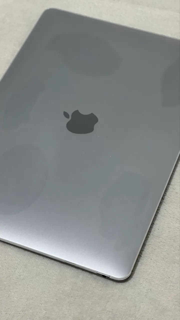 MacBook Air M1 (2020) - 8GB RAM - 256GB SSD - Com caixa e