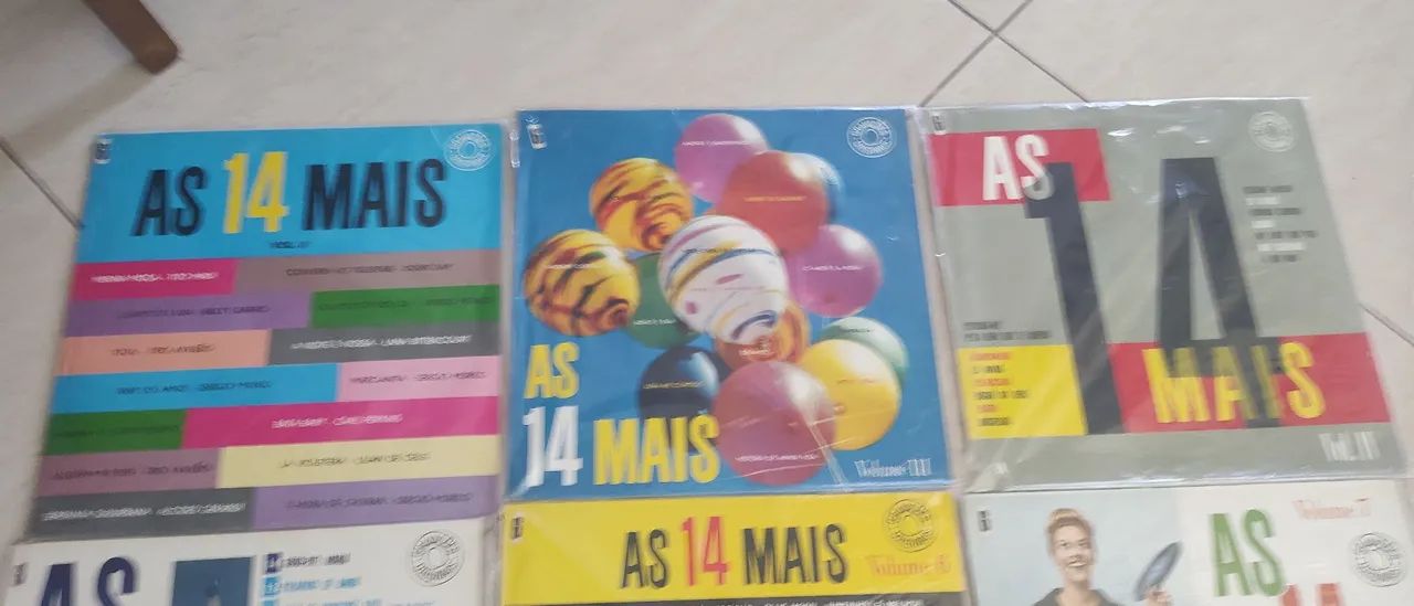 Coletânea de Vinil "As 14 Mais"_ 9 discos - Foto 3