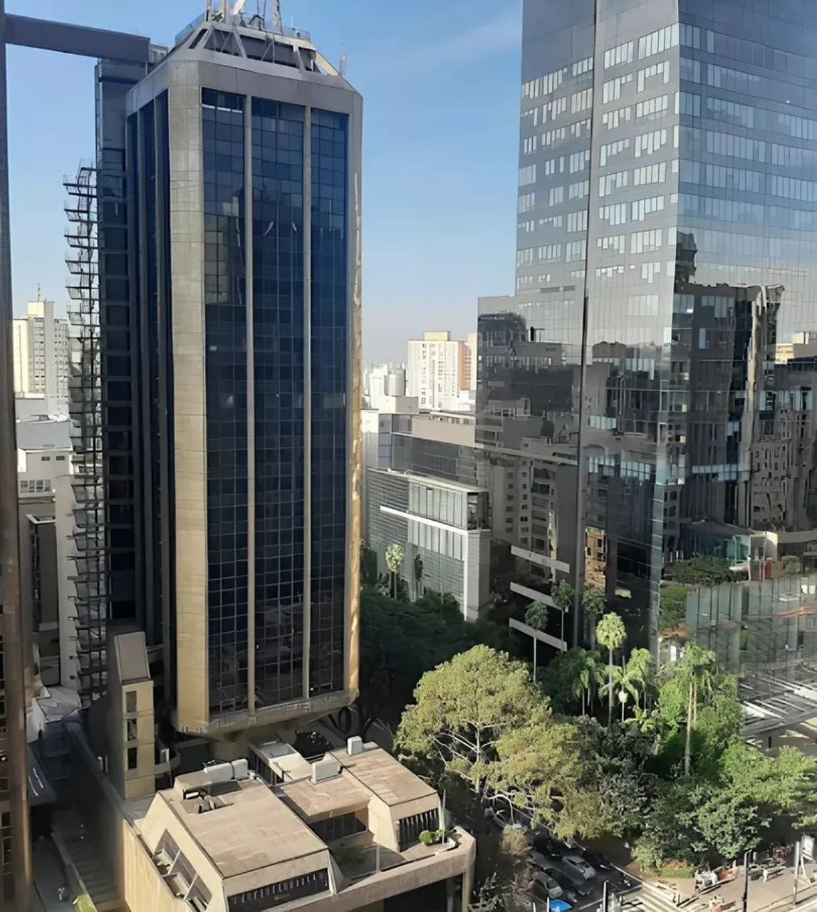 Laje comercial para venda ou locação na Avenida Paulista com 335m² e 8 vagas