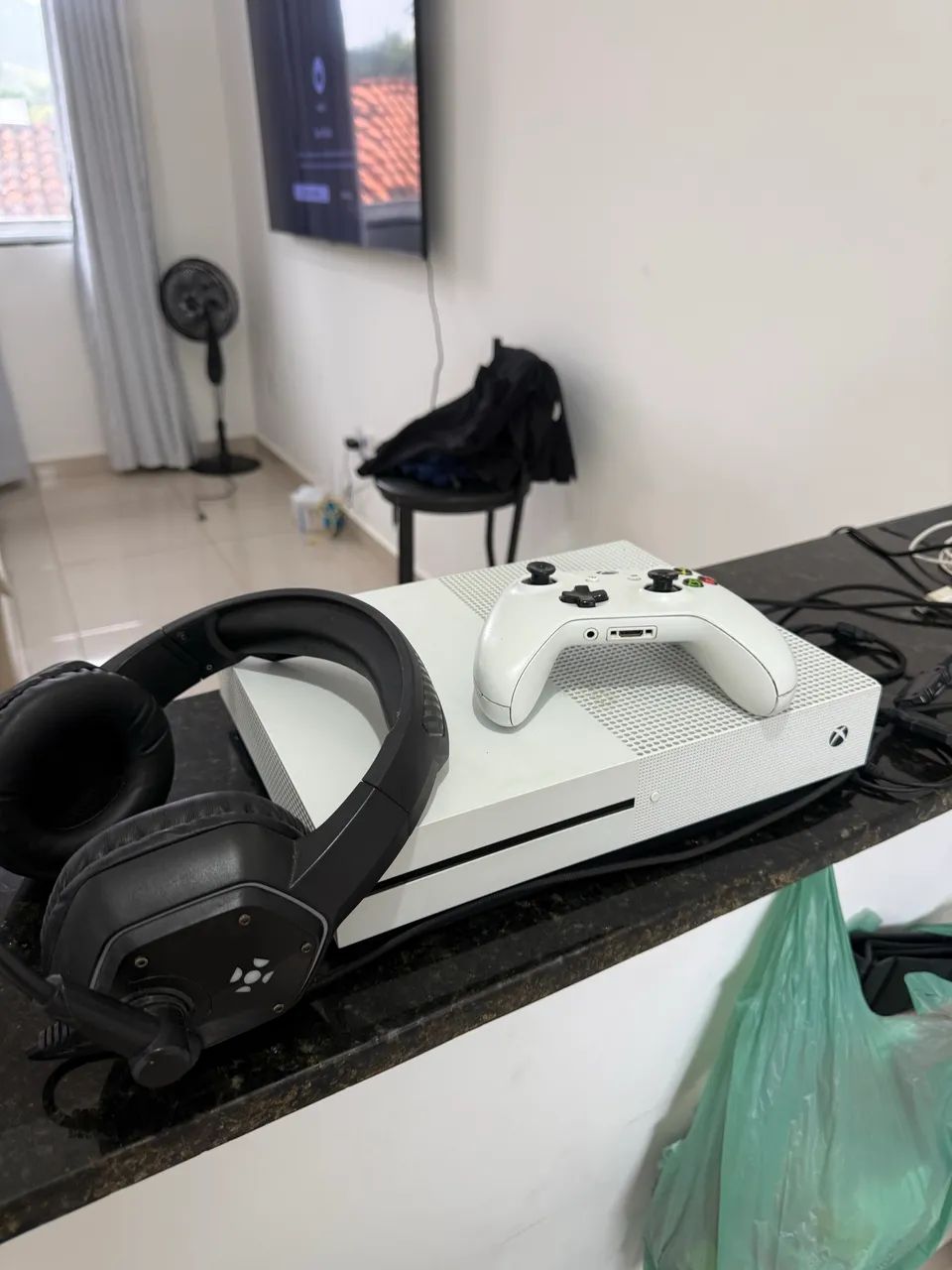 Xbox One S