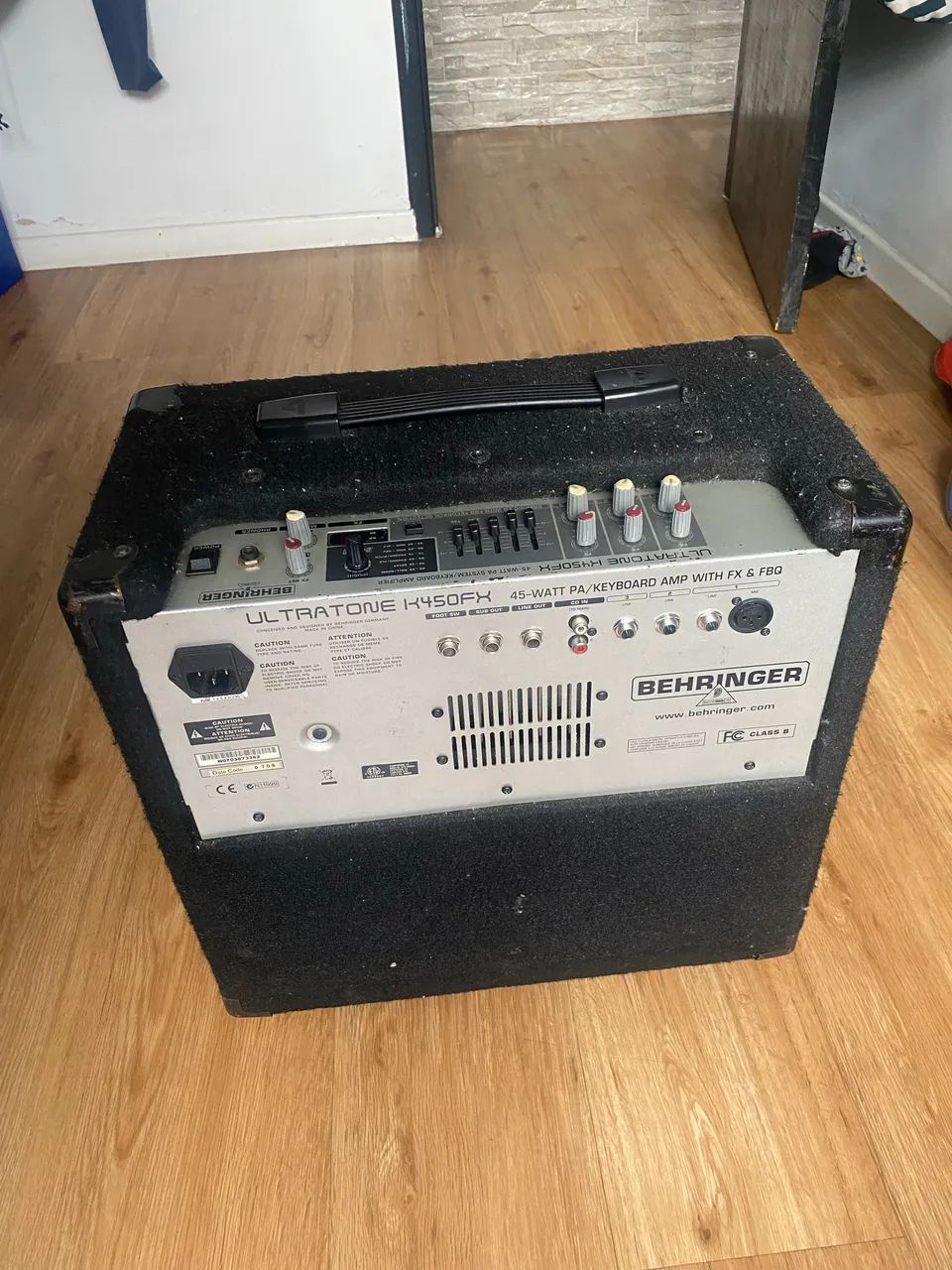 Caixa Behringer Teclado Violão Voz PA  - Foto 2