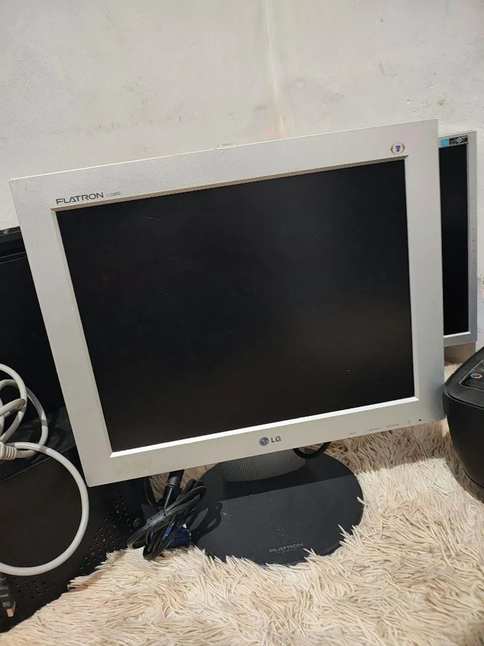 Tela de computar , CPU e impressora  - Foto 4