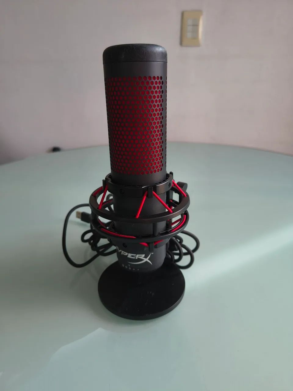 Microfone quadcast.