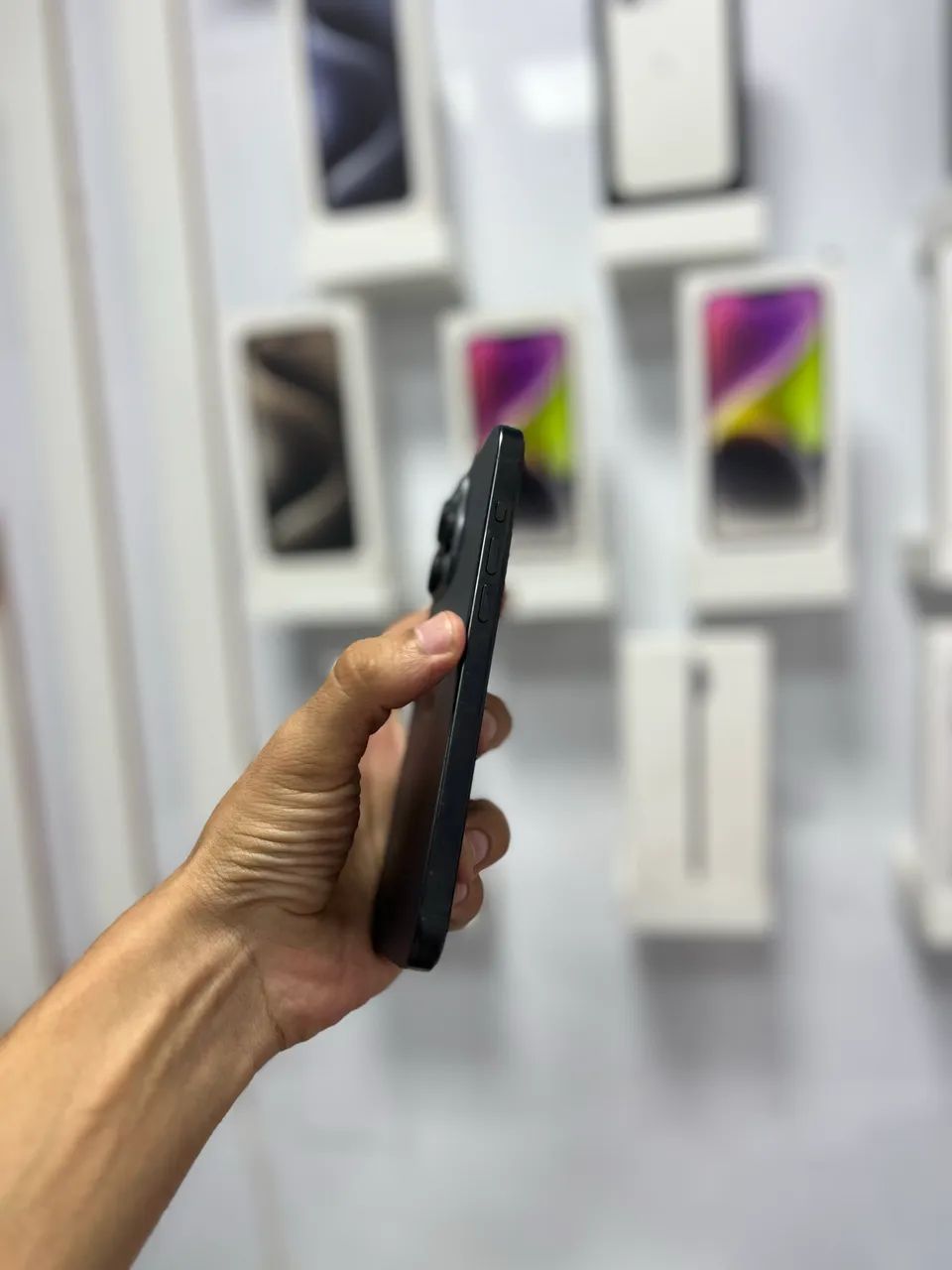 iPhone 15 Pro Max - 256GB preto  - Foto 3