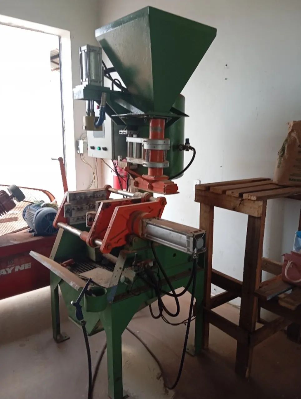 Máquina sopradora de macho e molde para fundição em areia Shell  - Foto 2