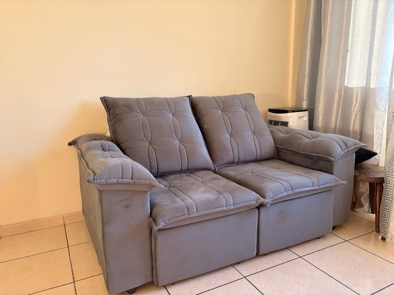 Sofá 2 Lugares Confortável e Seminovo - Foto 3