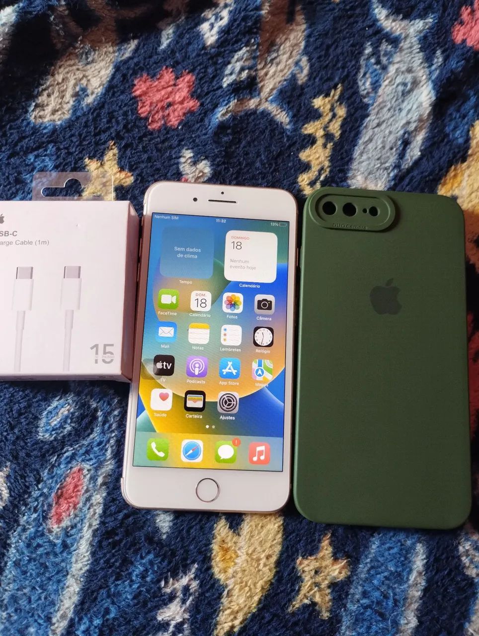 Vendo iPhone 8 plus funcionando perfeitamente 
