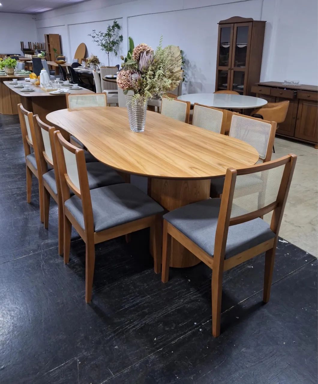 Mesa de Jantar Oval 2.20x1.00