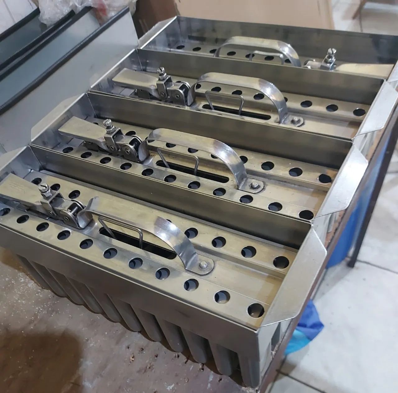Formas de picolés 22 cavidades Ataforma modelo Wave  - Foto 3
