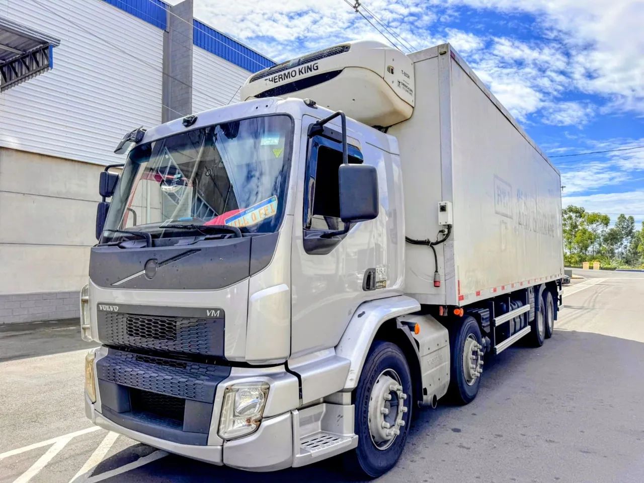 REFRIGERADO VOLVO VM 330 -2021 