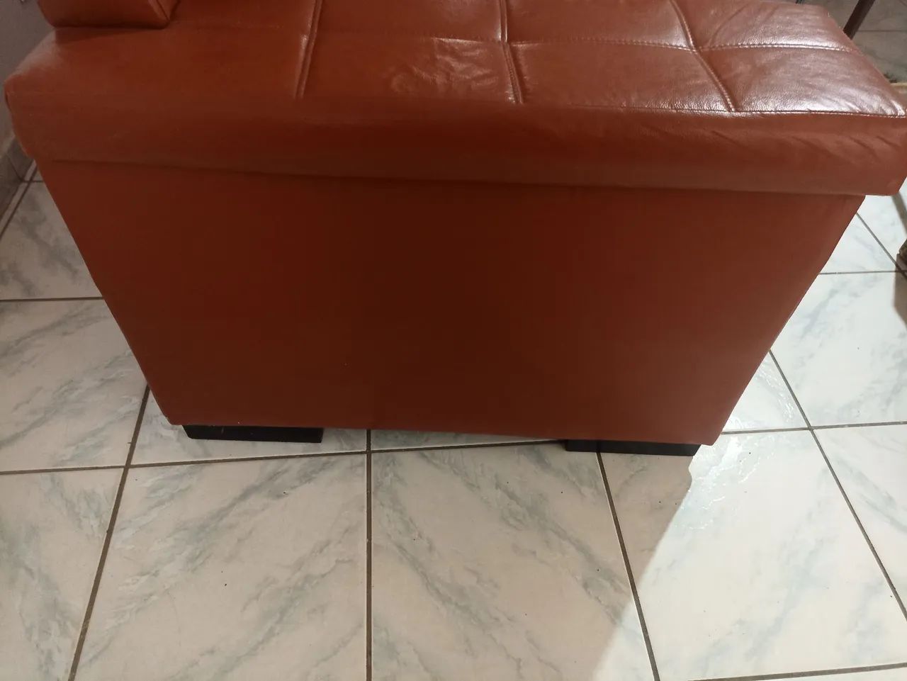 Sofá em Courino cor Telha  - Foto 5