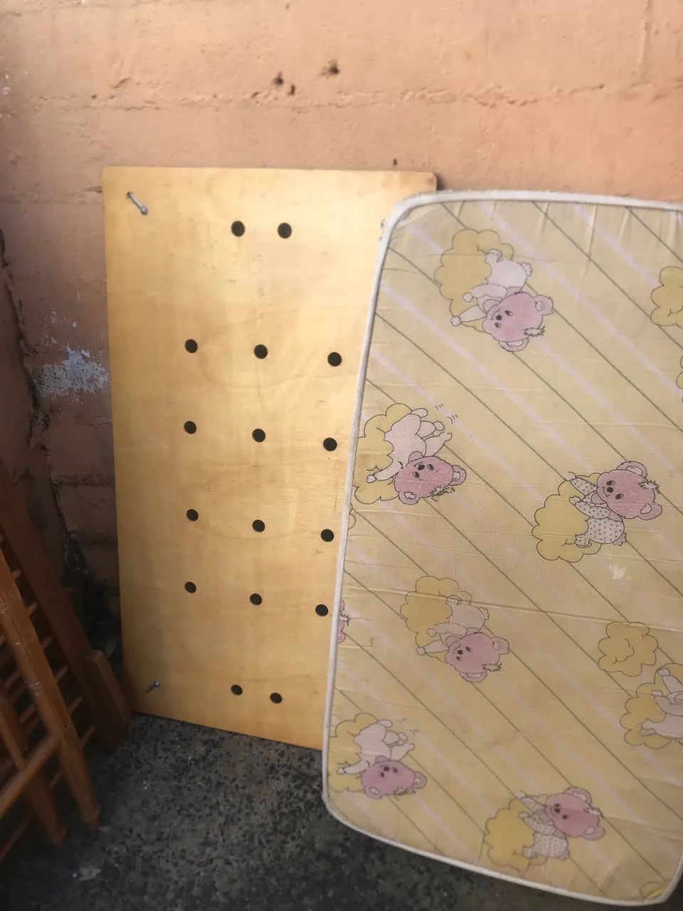 DE GRAÇA BERÇO COM COLCHÃO SÓ 220 REAIS  - Foto 4