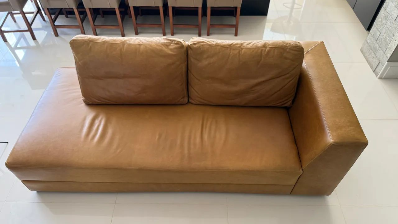 Sofá em Couro em perfeito estado