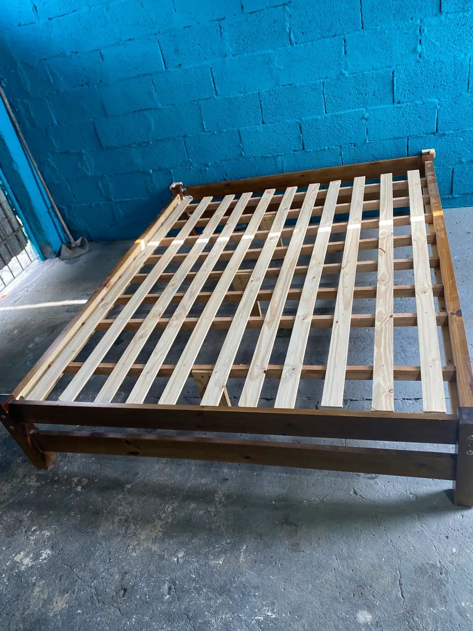 Cama queen com colchão  - Foto 4