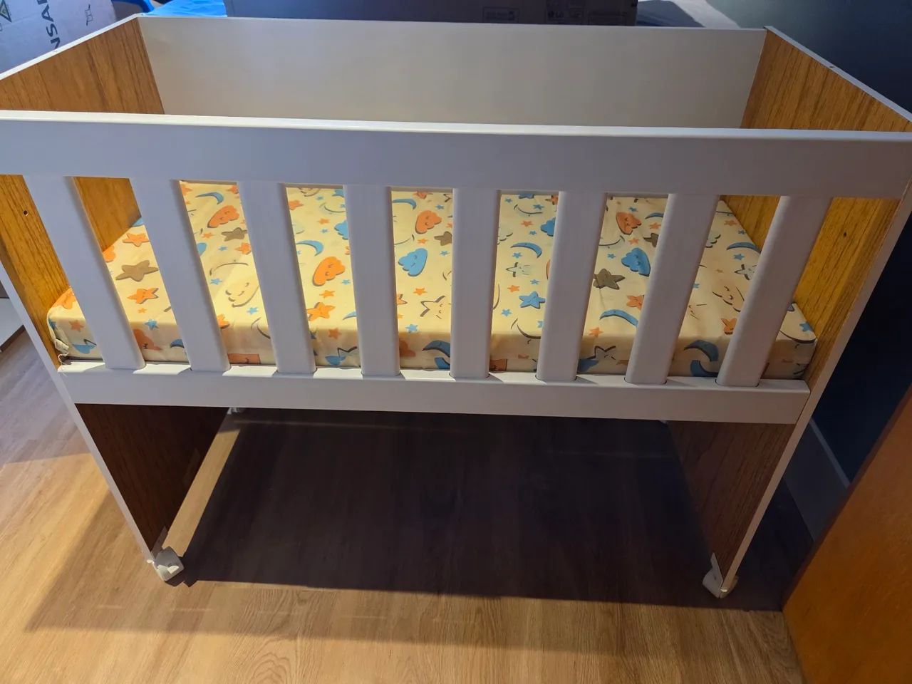 Vendo mini berço com colchão 