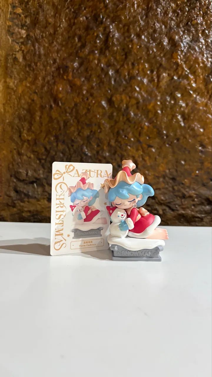    Azura Christmas Pop mart| Warm Embrace