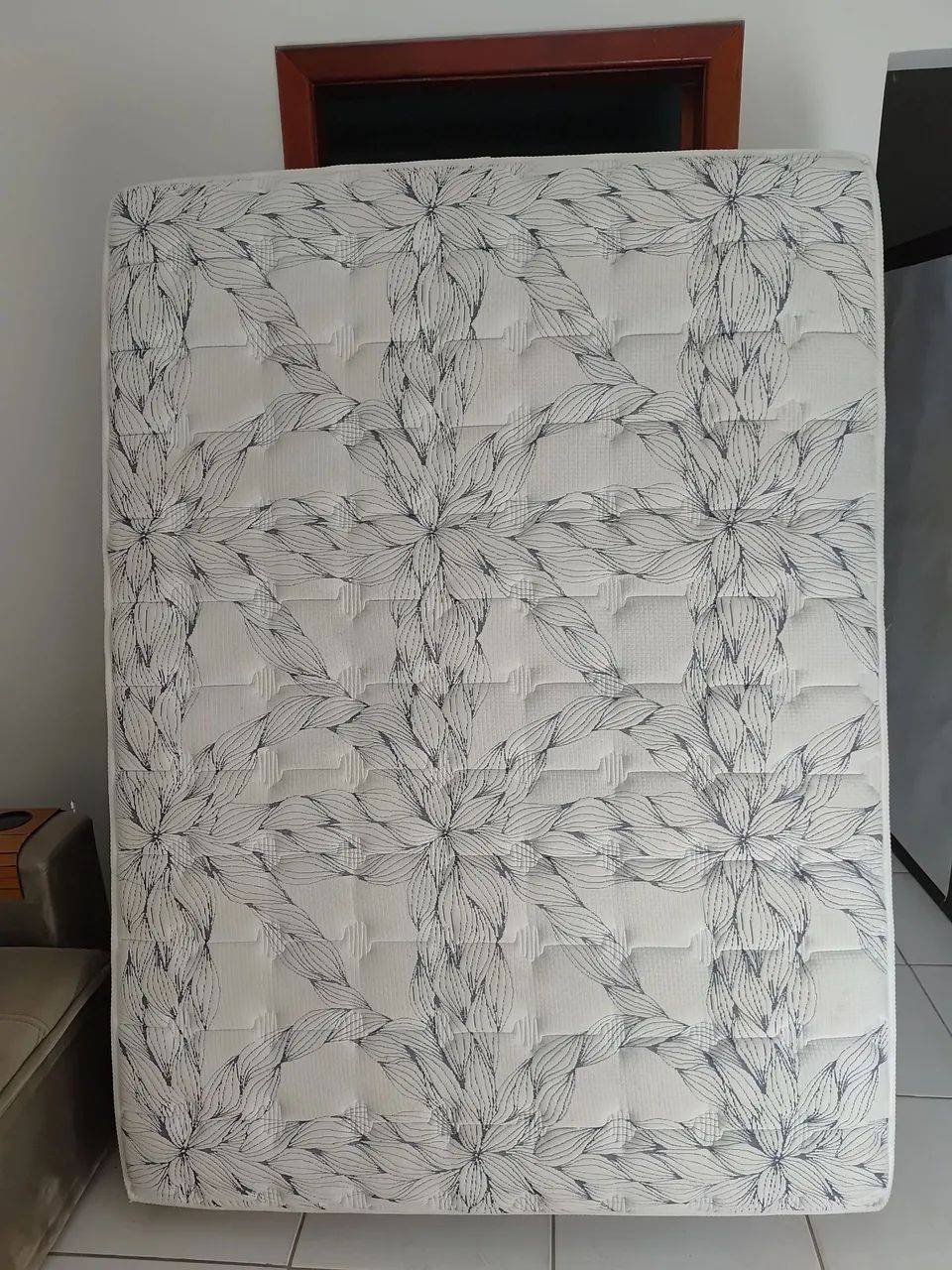 CAMA BOX COM COLCHÃO 