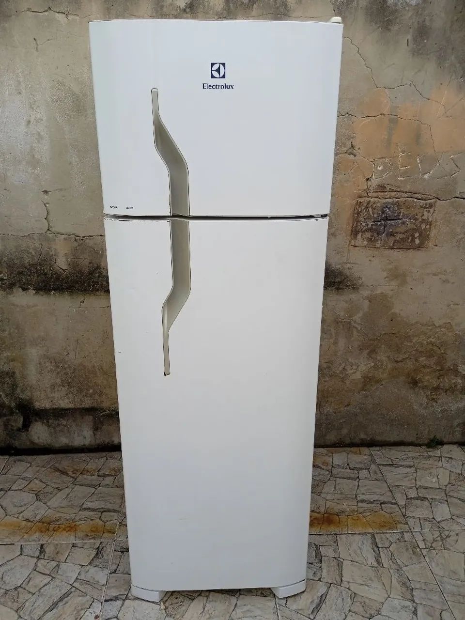 Refrigerador Frost Free Eletrolux 