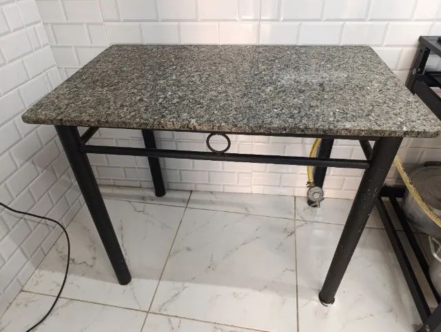 Mesa tampo granito 