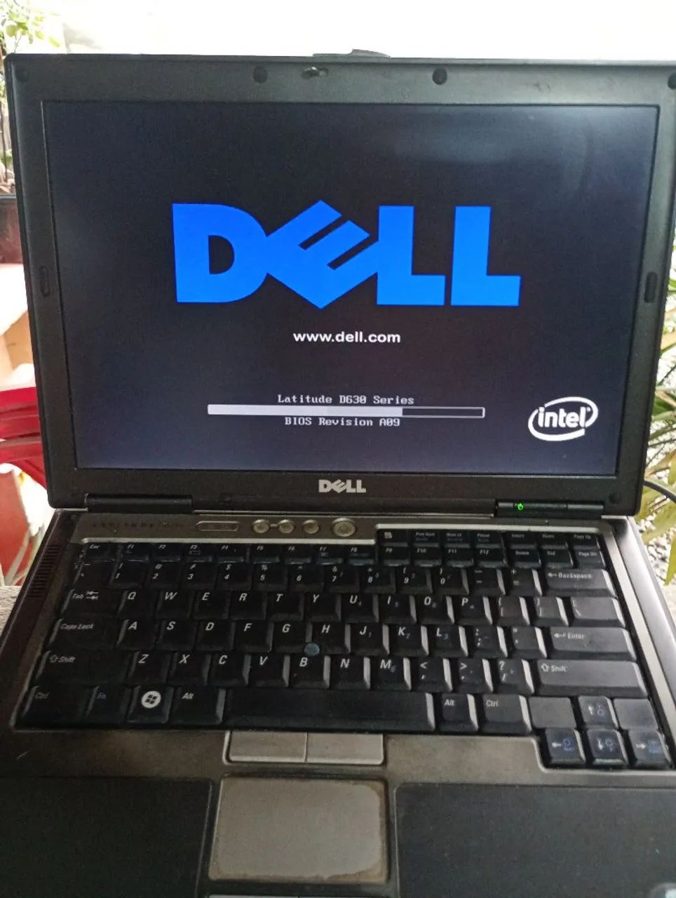 Notebook Dell antigo 