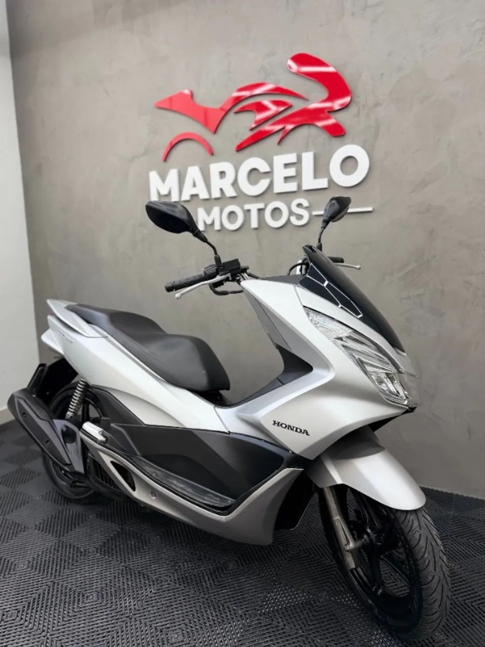 Honda PCX 150 DLX 2017 - Foto 2