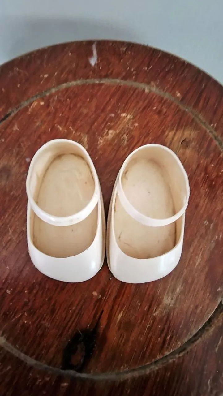 Antigo Sapato de Boneca 