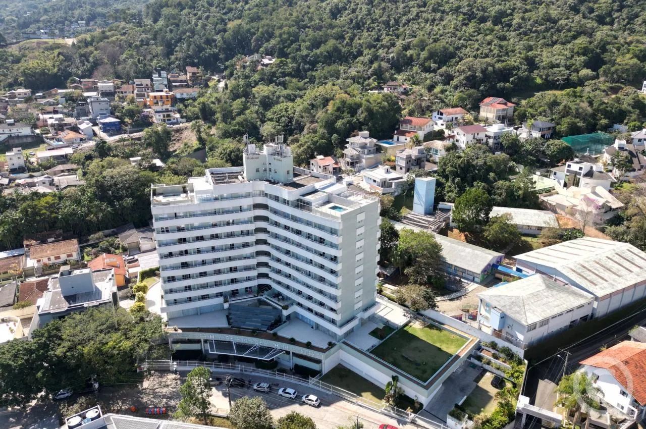Apartamento mobiliado com suíte e sacadas no Itacorubi - Foto 3