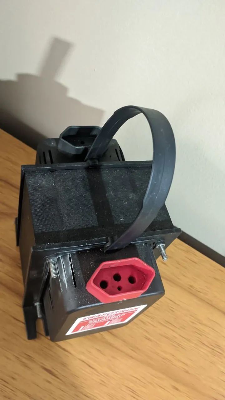 Transformador 5000va 110-220v para AR até 12.000 BTUs (usado pouquíssimas vezes) - Foto 2