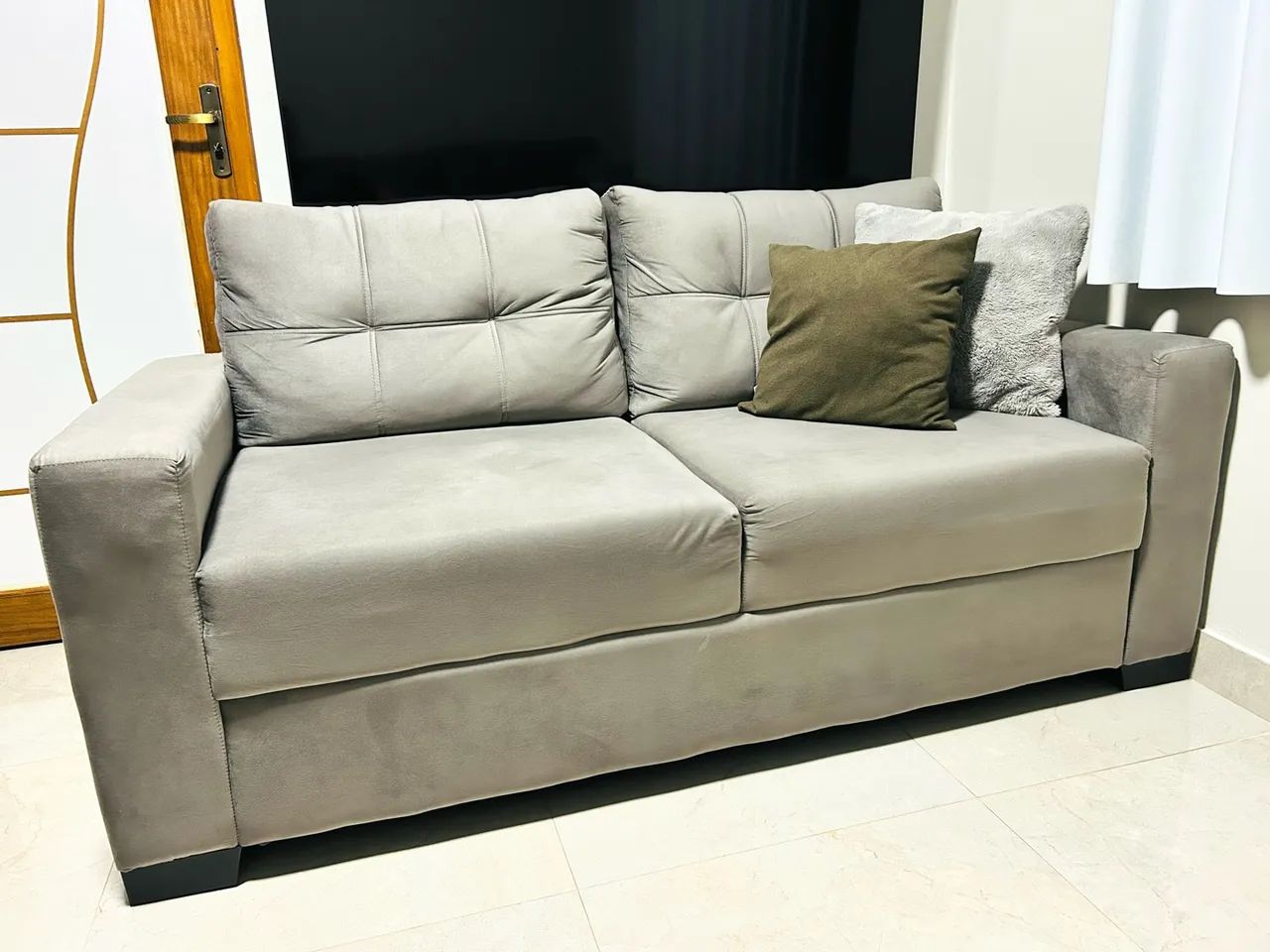 2 Sofás de 3 lugares apenas 5 meses de uso. - Foto 2