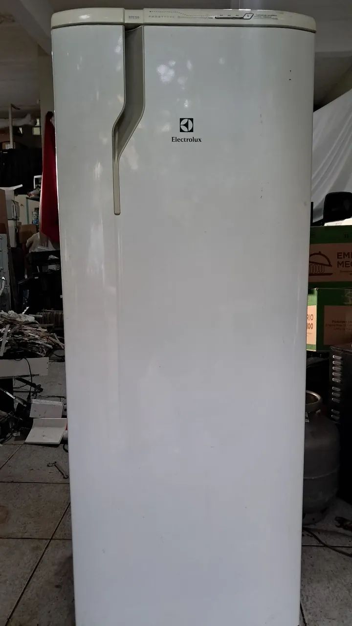 Geladeira eletrolux RFE39 com defeito - Foto 5