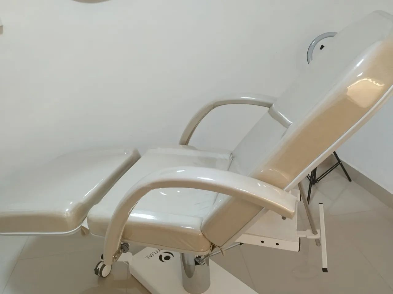 Maca / poltrona hidráulica para estética  - Foto 3