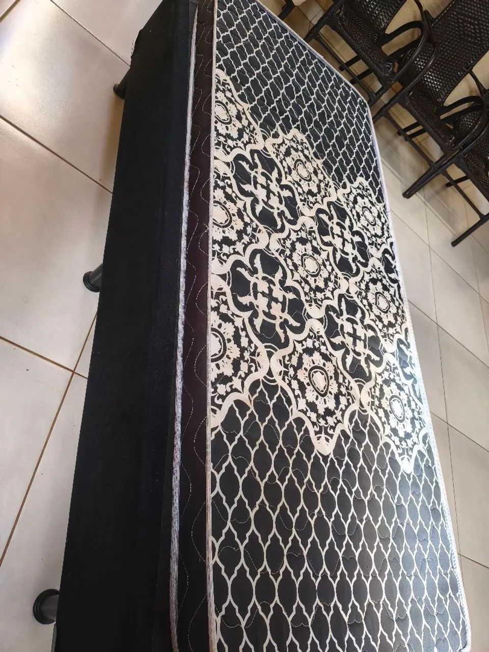 Vende se cama Box de solteiro !!!