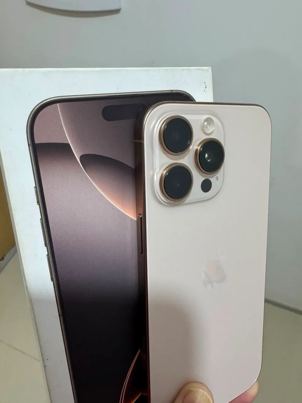 iPhone 16 Pro Max 