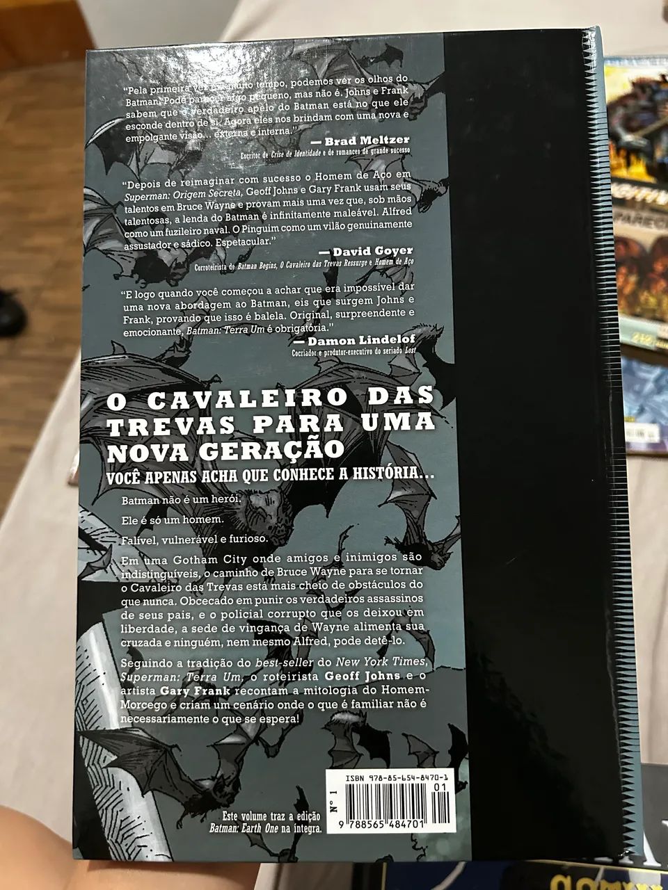 Batman: Terra Um - Foto 2