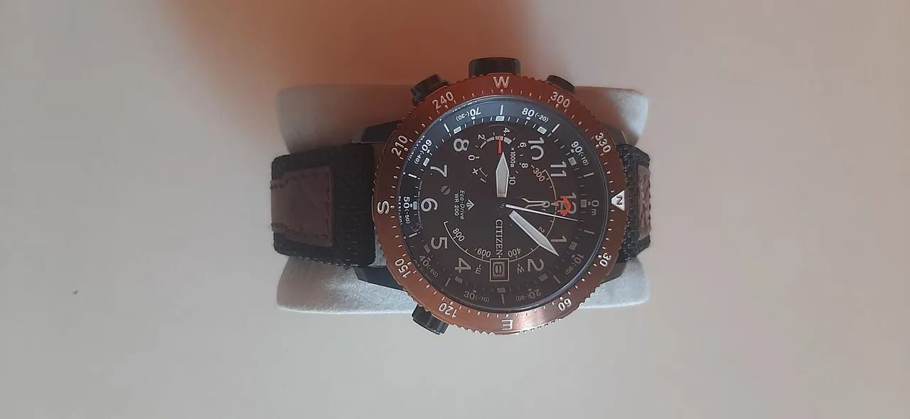 Relógio citizen Alticrom Eco-Drive